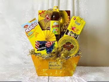 The packaged Tết hamper